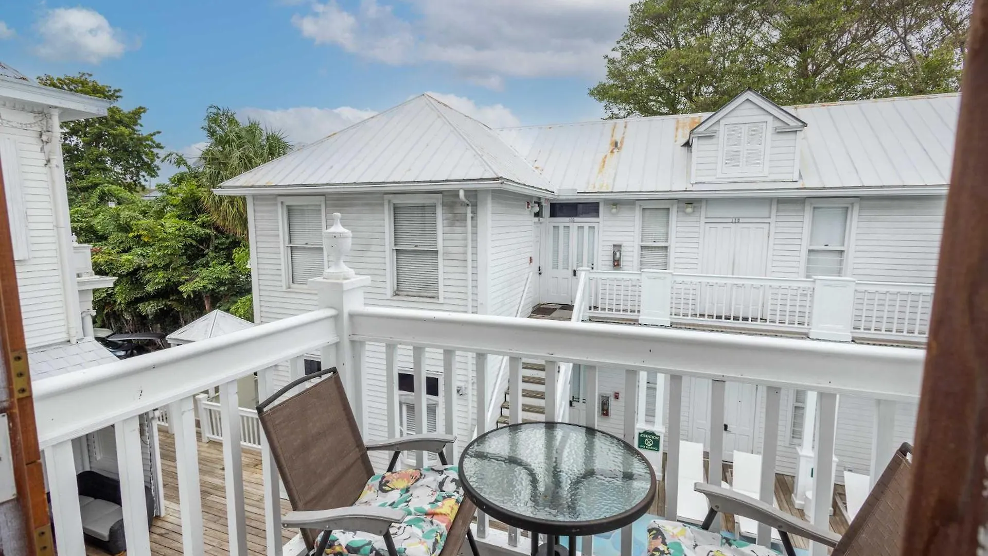 Classic King With Balcony At Curry Mansion Key West United States